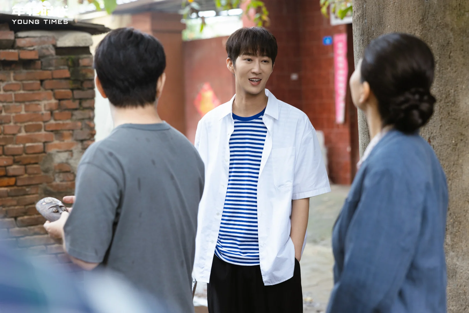 《重生93，捡古董迎娶白富美》