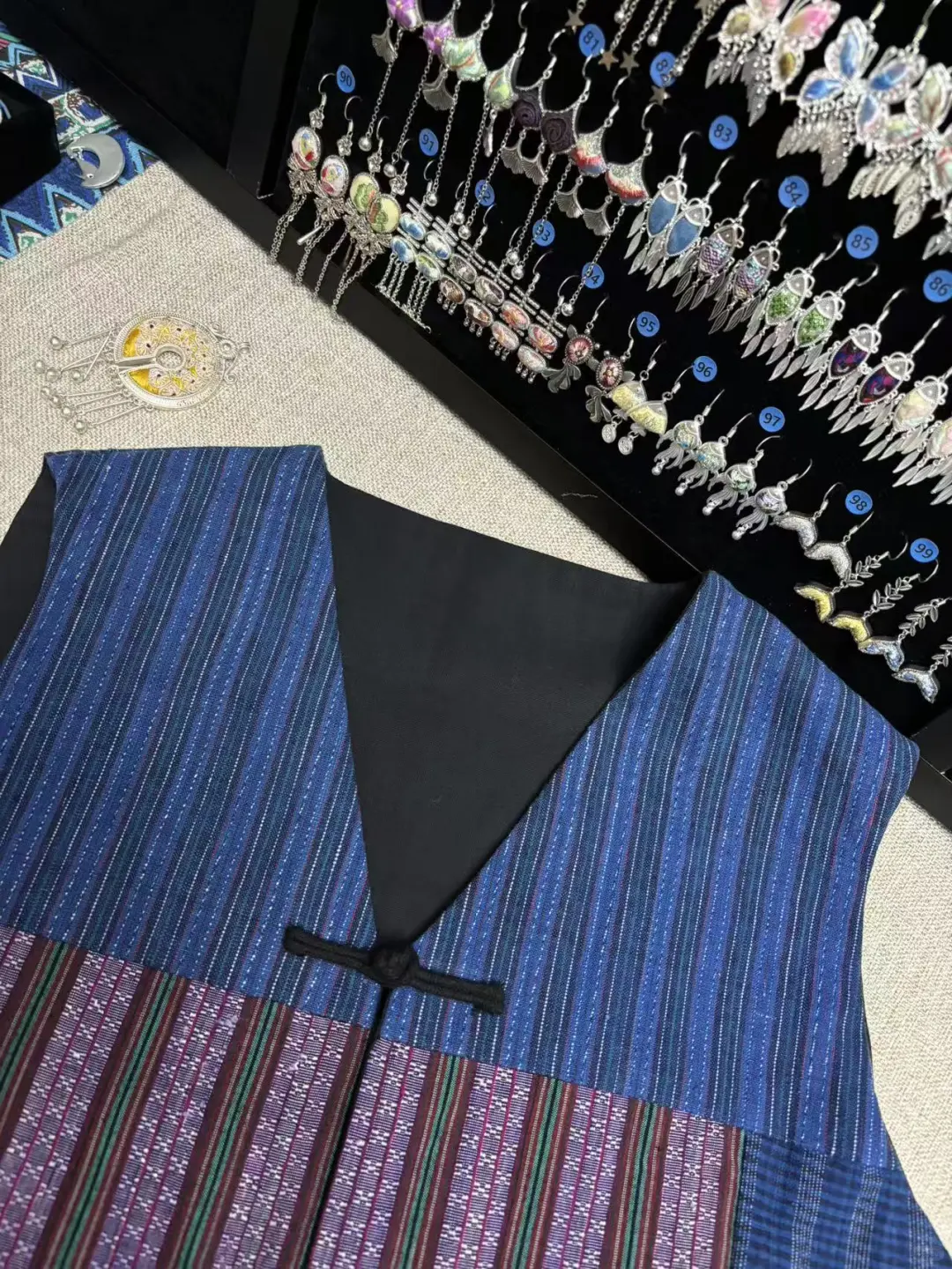 预祝毛晓彤新剧《乌蒙深处》收视长虹！！