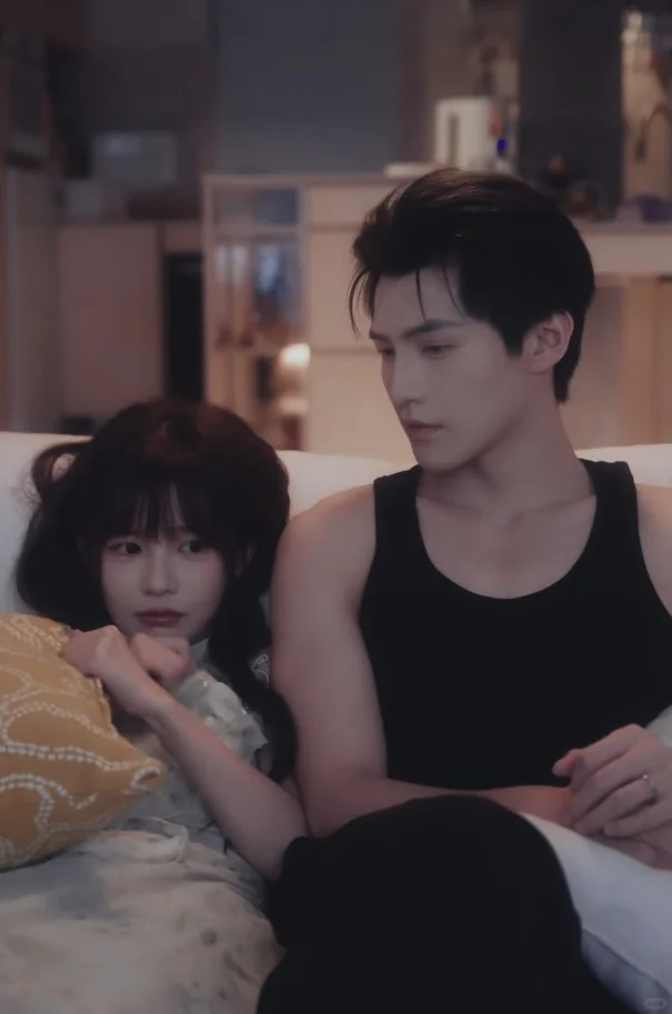 男主的💪快和女主宝宝的脸一样大了啦