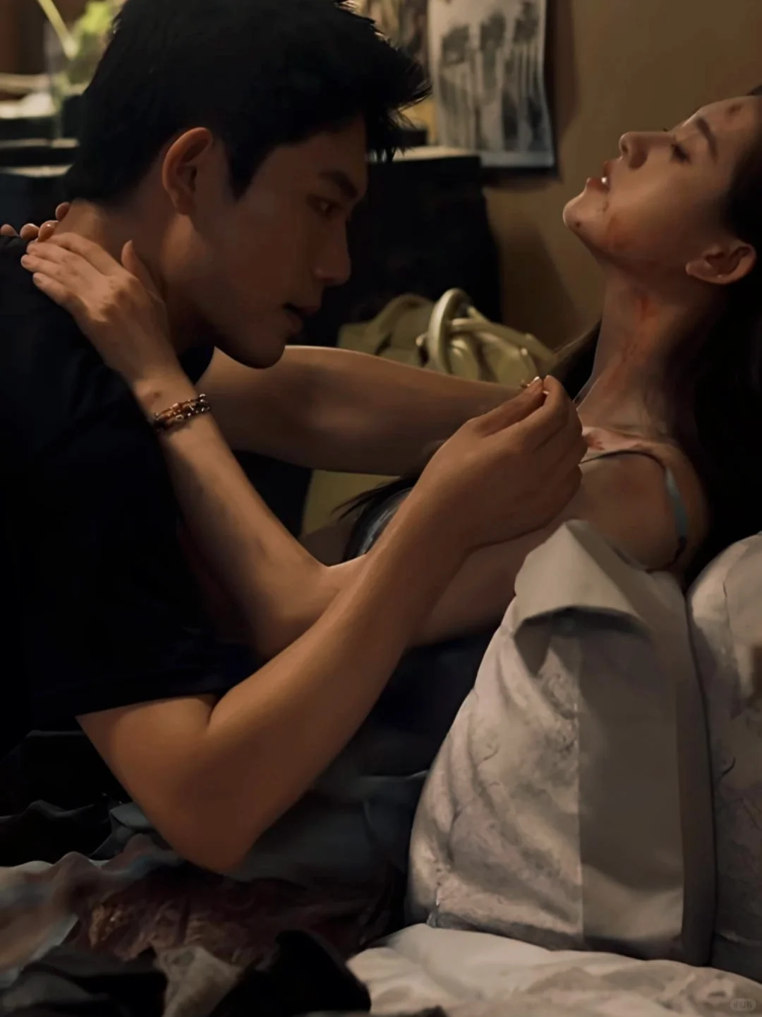 一部看似难嚼，但看完久久不能忘怀的短剧