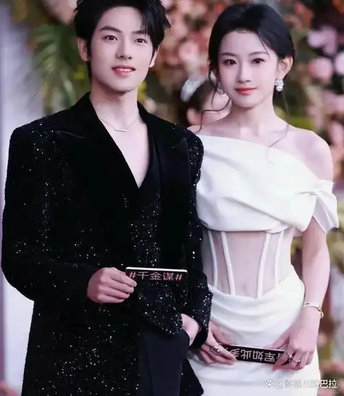 演员韩雨彤，曾辉