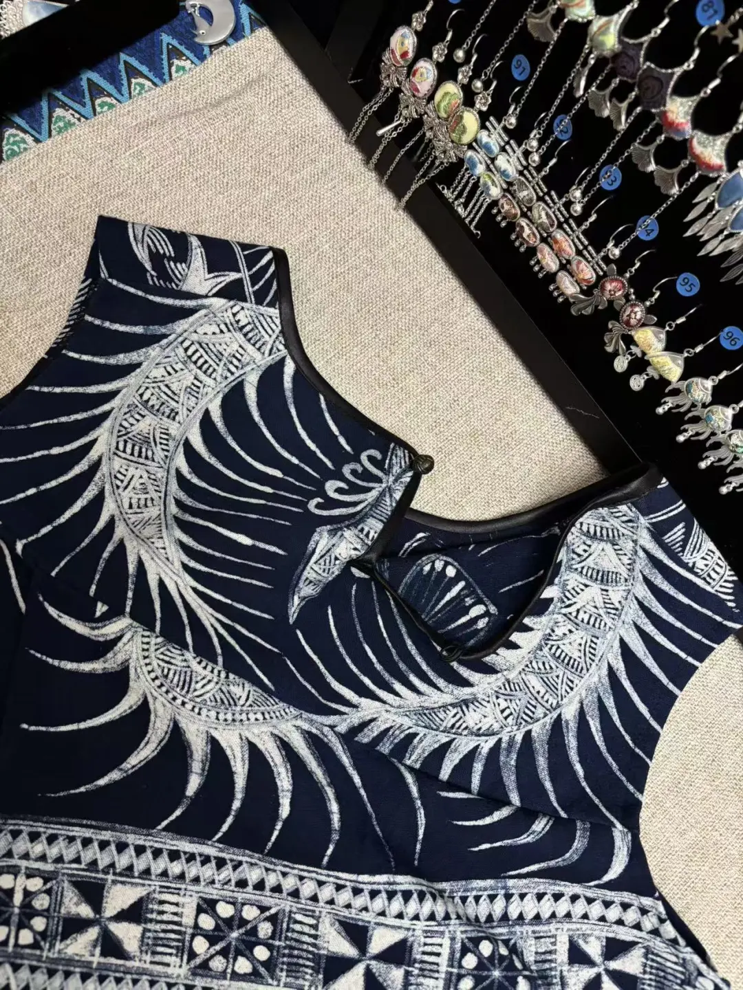 预祝毛晓彤新剧《乌蒙深处》收视长虹！！