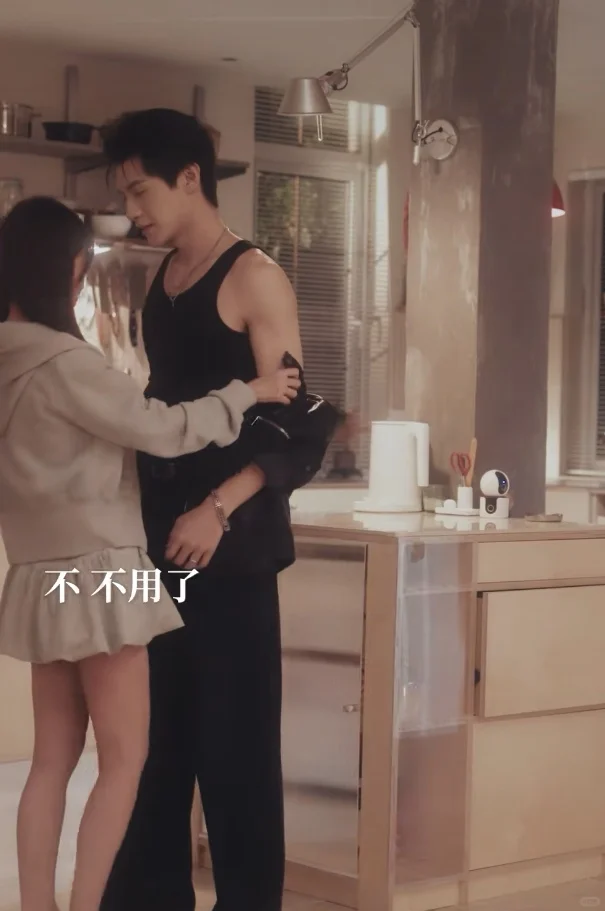 男主的💪快和女主宝宝的脸一样大了啦