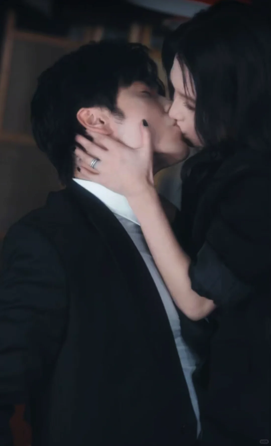 王奕然&左一激情演绎悬疑动作情爱剧！🔥