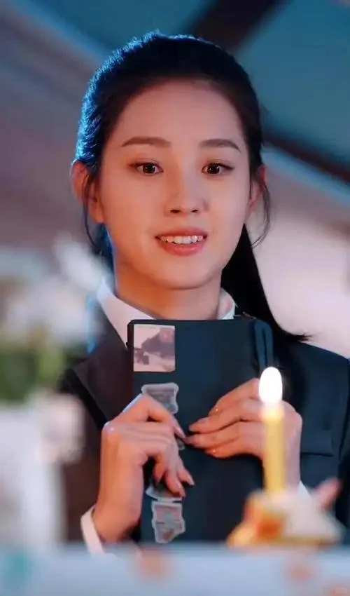 为交房租拍短剧，郭宇欣50亿播放量逆袭：踏