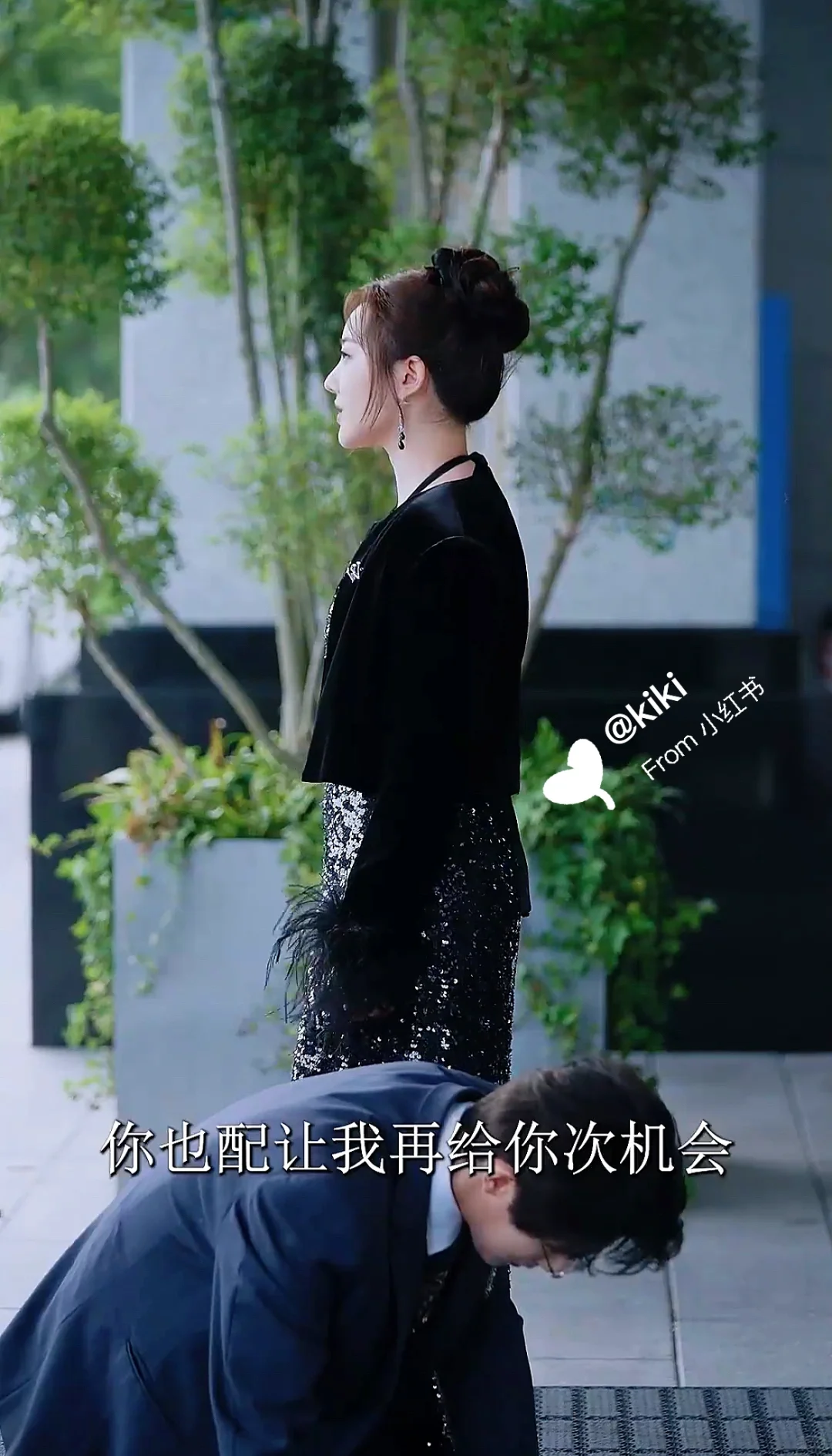 迟来的深情比草贱，他不配得到她的原谅！