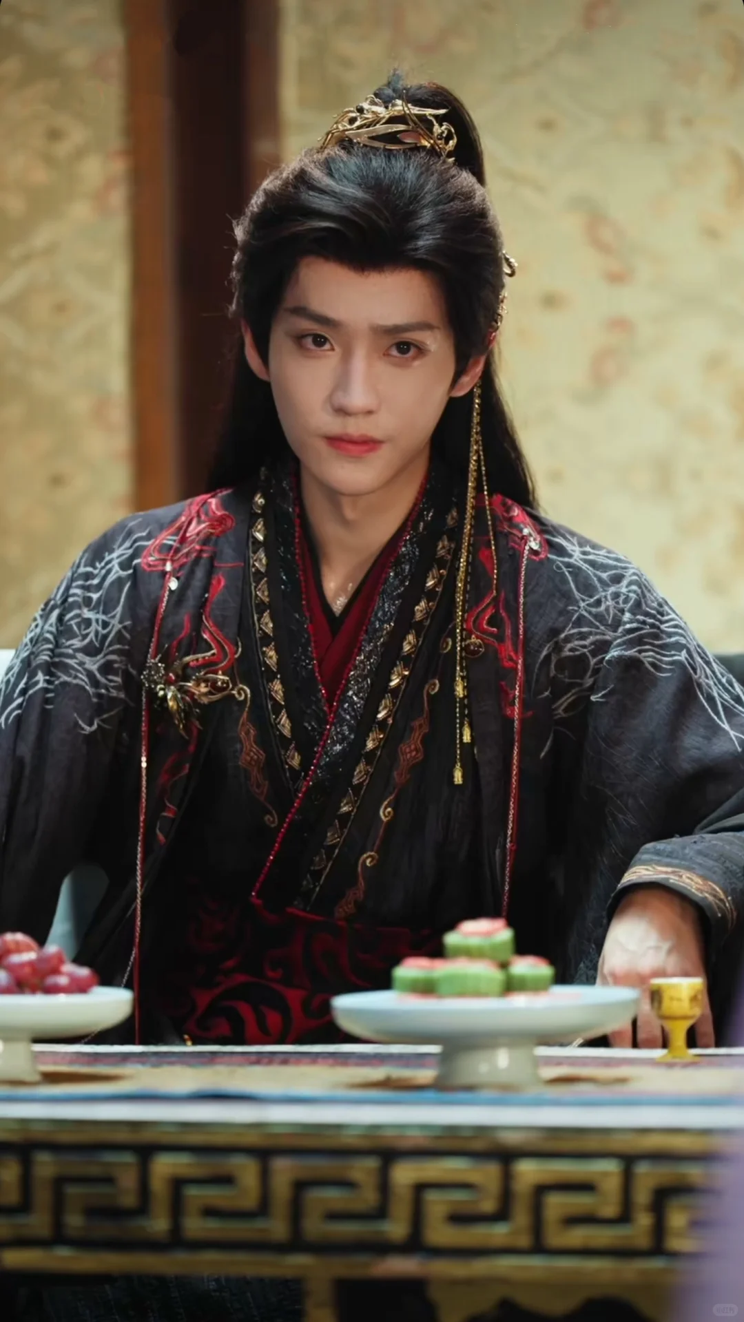 🍅🍆免费短剧 | 穿书，帝王拥有读心术