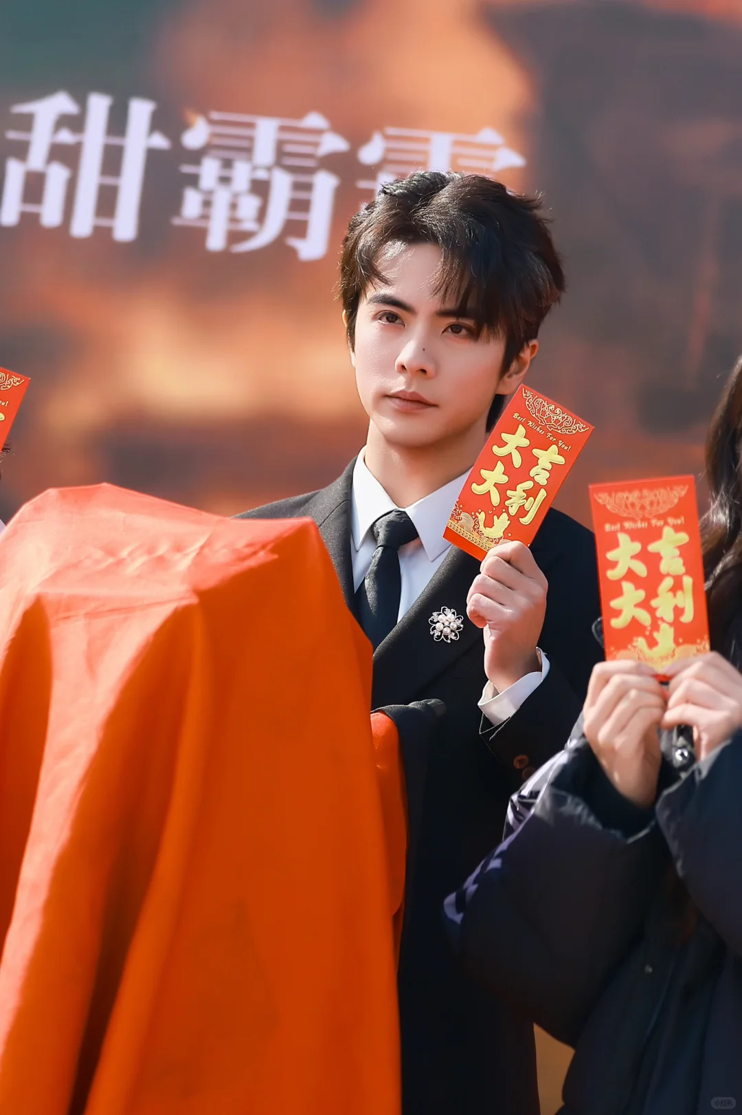 进入新角色世界🎭