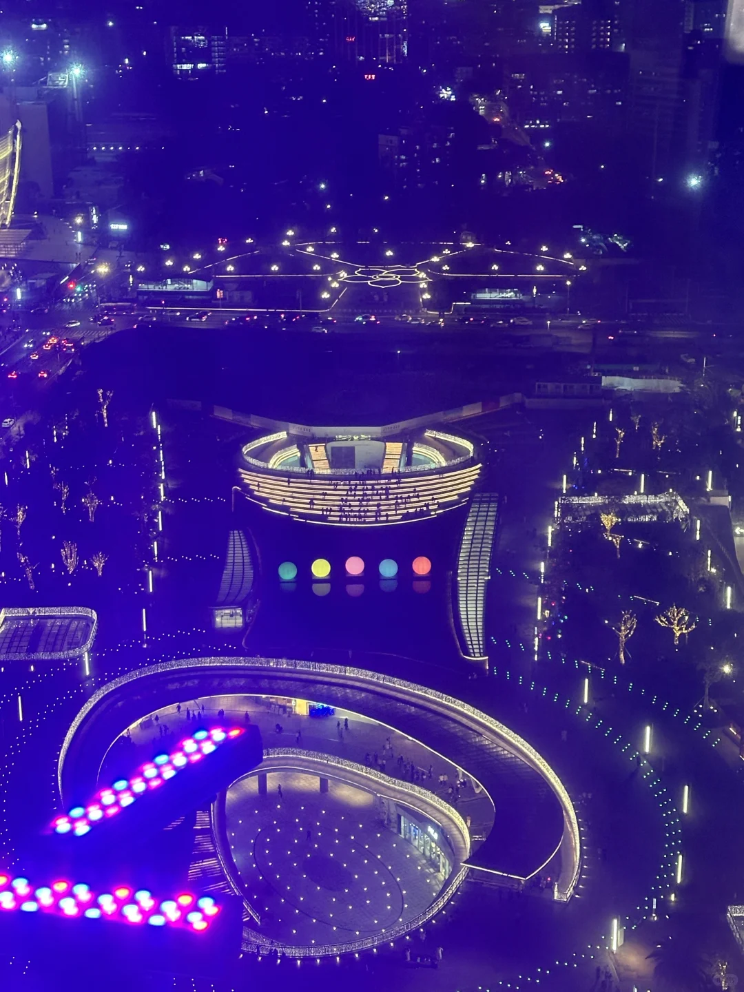 非常建议wmls来广州塔看电影,理由如下