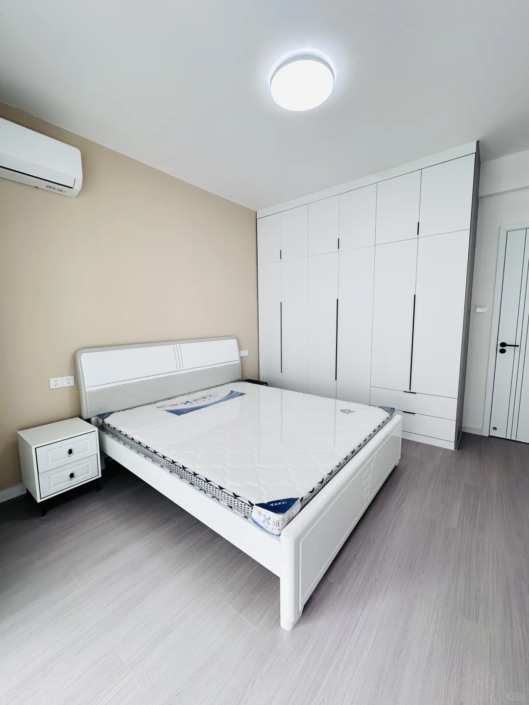 清江山水软件园 两室一厅2️⃣1️⃣0️⃣0️⃣