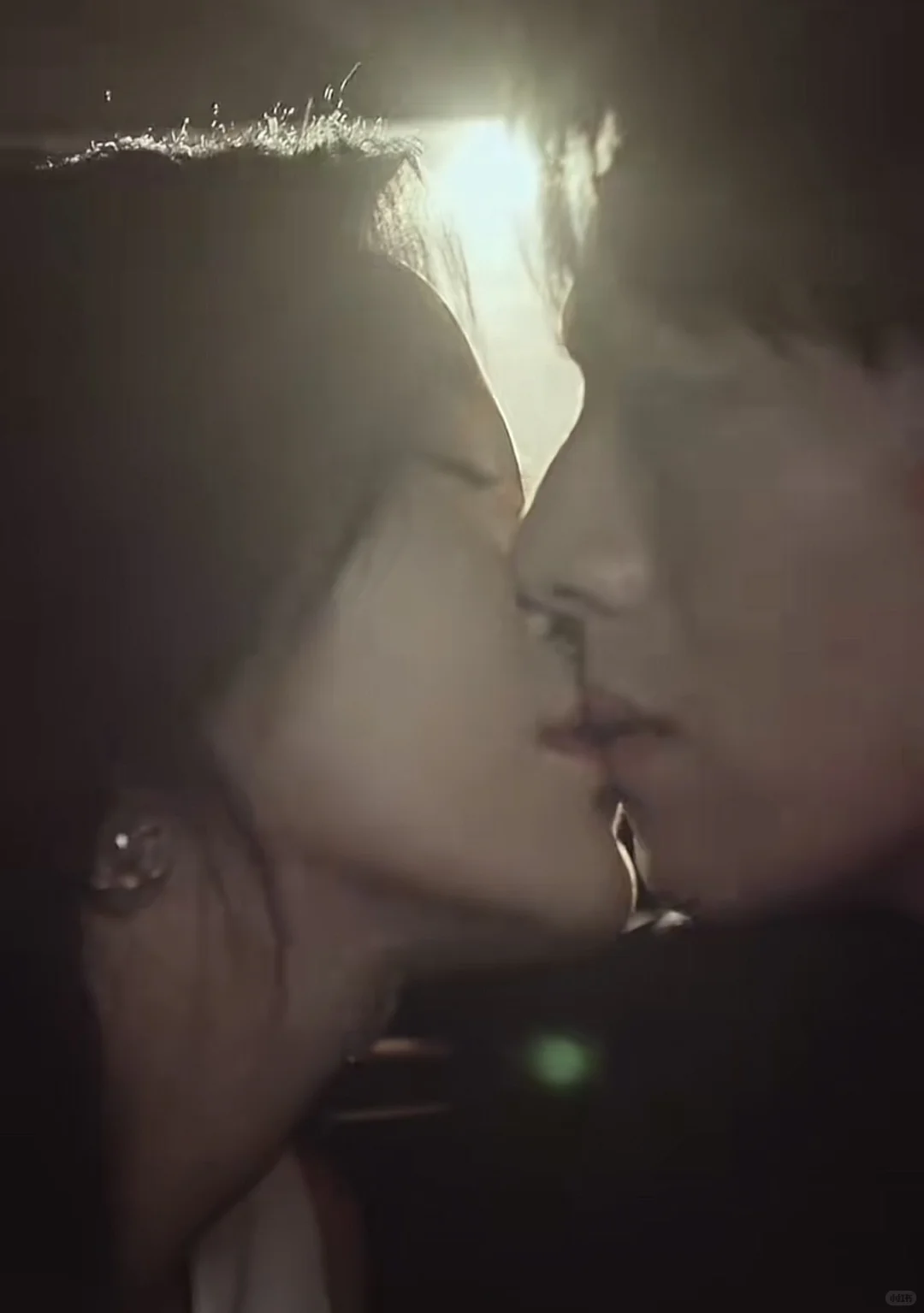 睡错人后才知:资助我的是暗恋者不是渣男