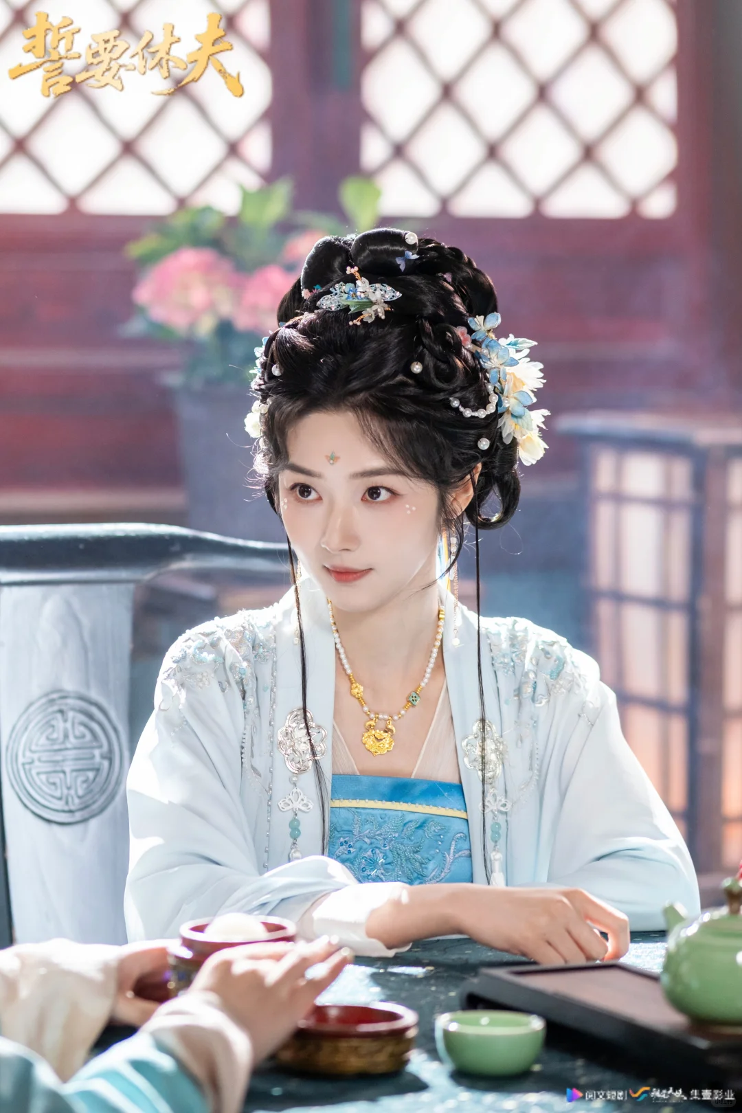 這是短劇新進(jìn)貨的古裝美男嘛～