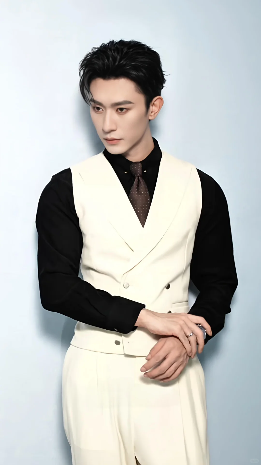 最帅的永远在下一套