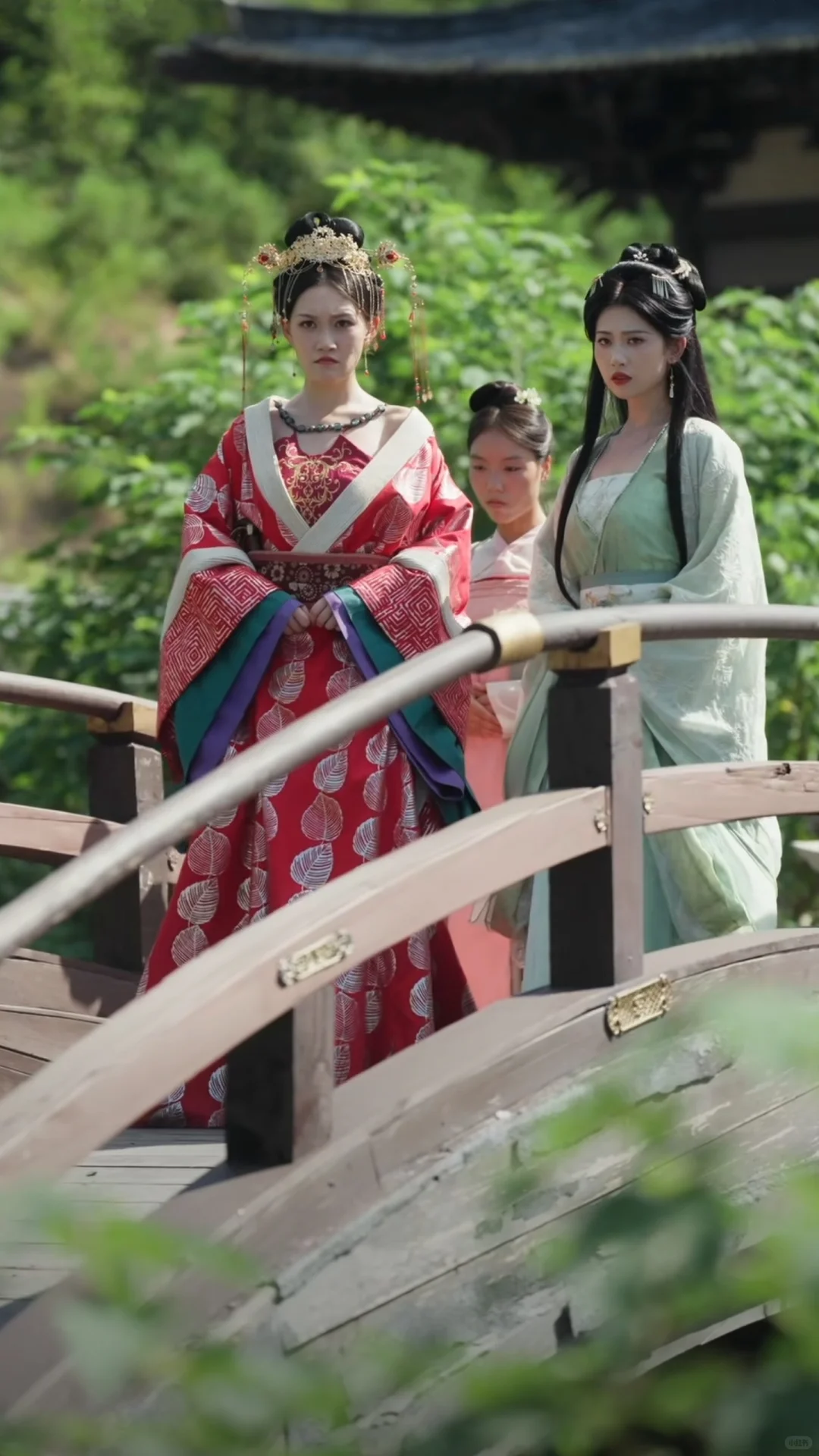 🍅🍆免费短剧 | 穿书，帝王拥有读心术