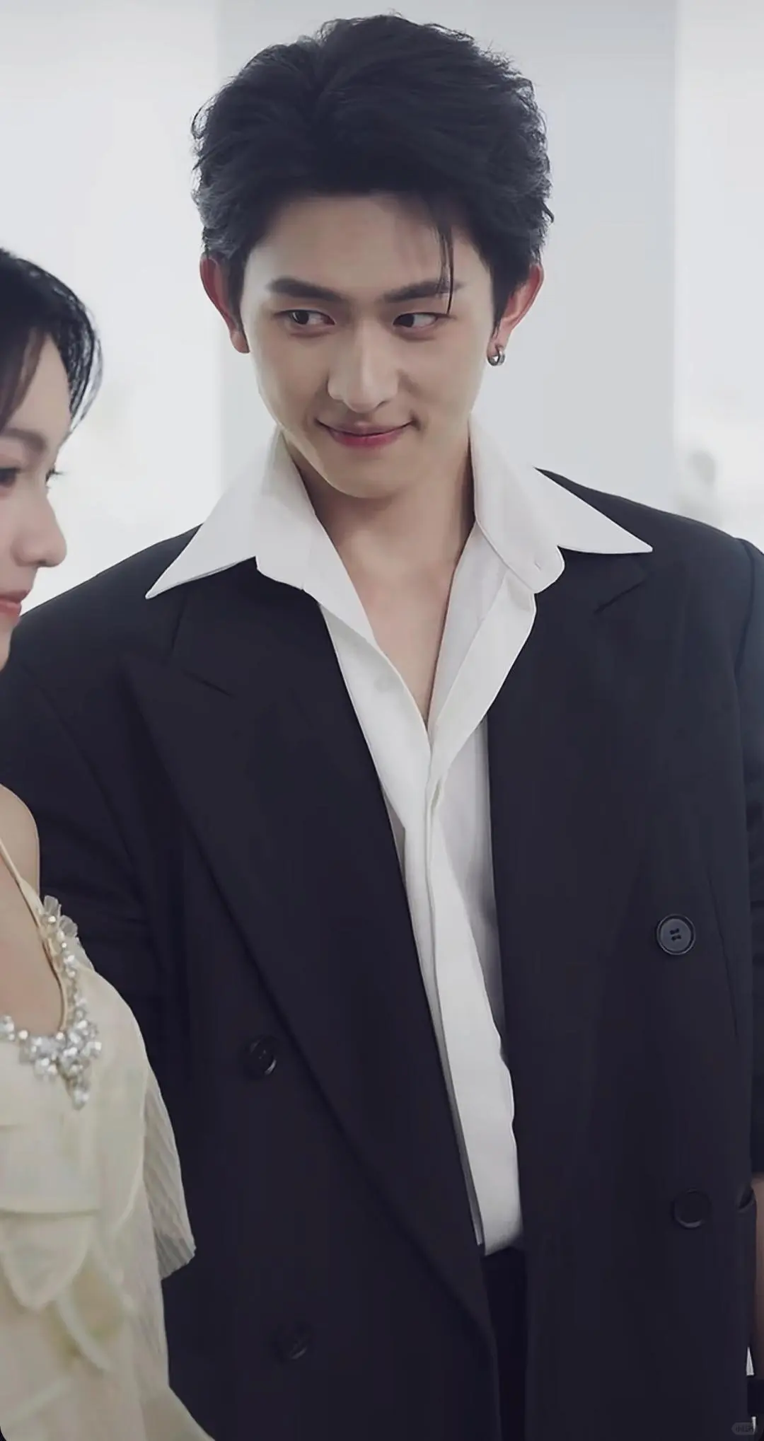 本期测评：她只有三分乖