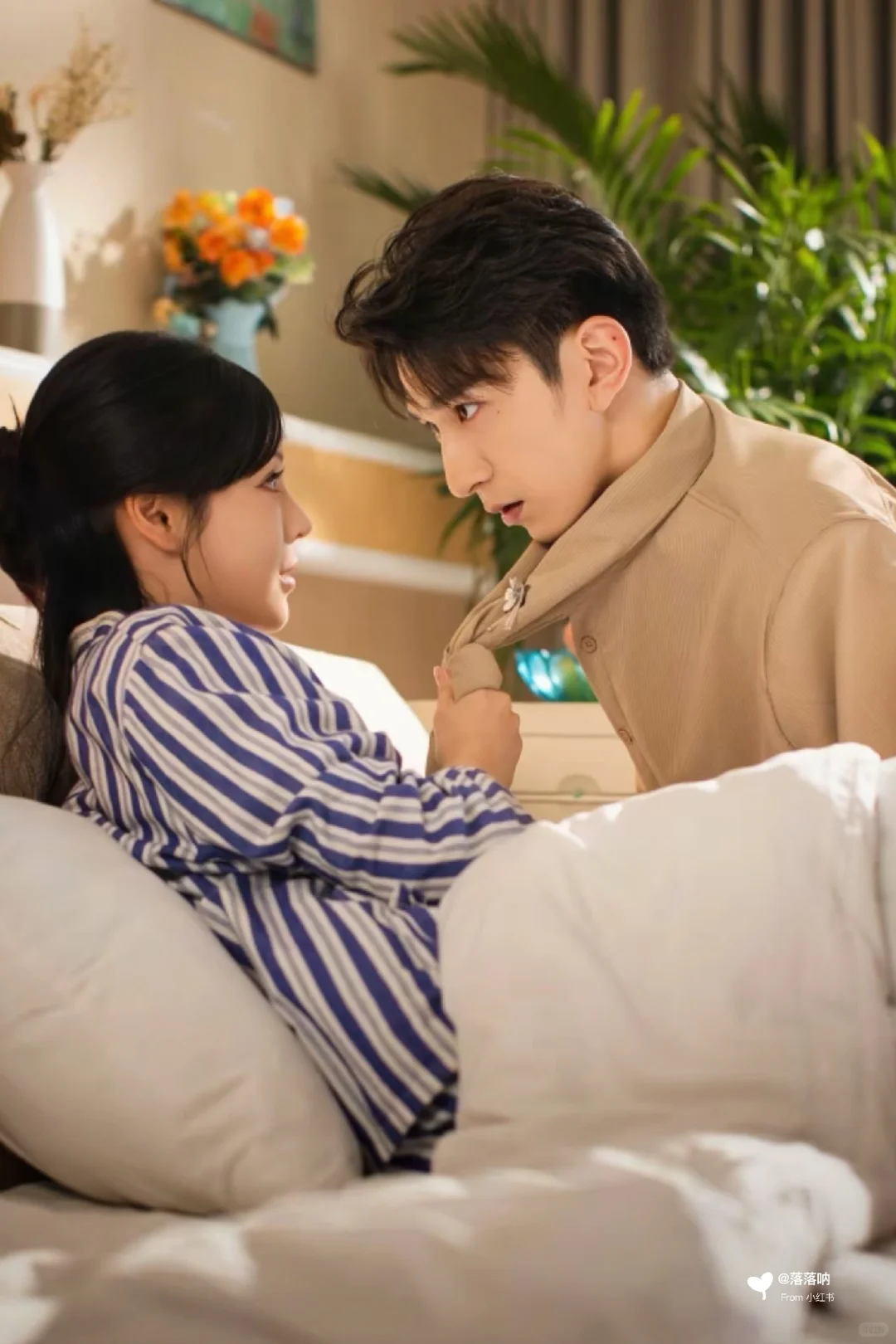 亲亲就能续命❓️超飒大女主🆚恋爱脑娇夫