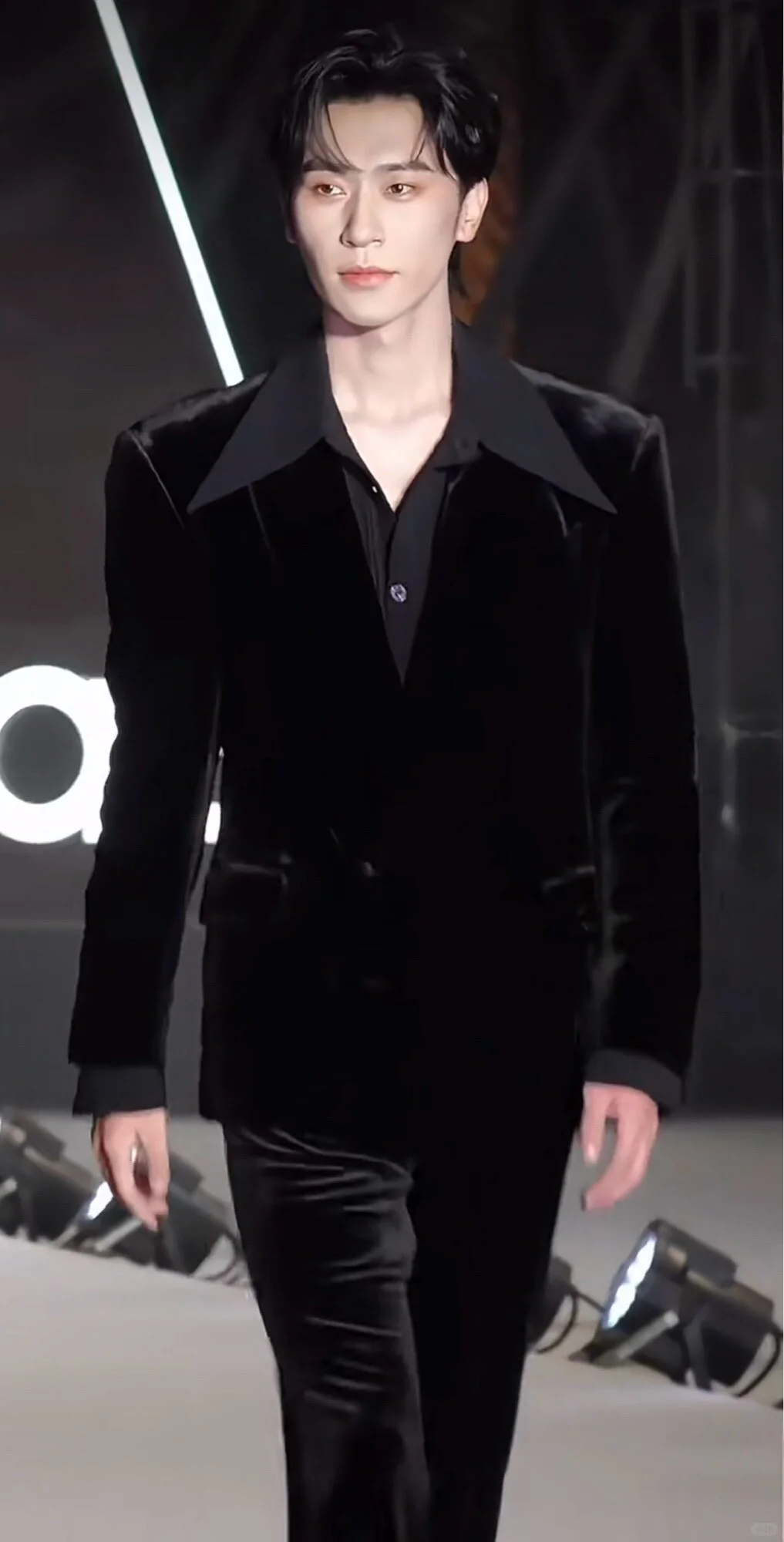 剧查查之夜这些奖项跟分猪肉似的。