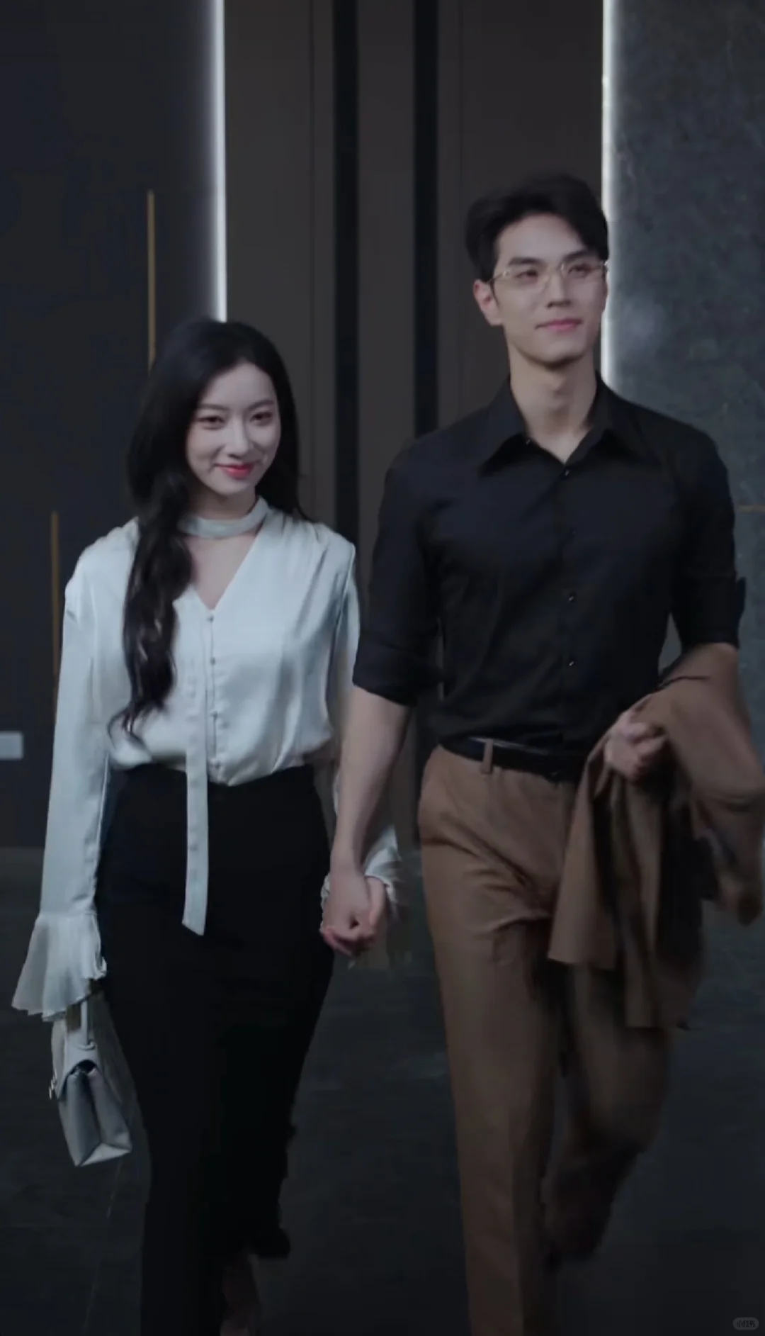 《她从不谋爱》 短剧推荐!