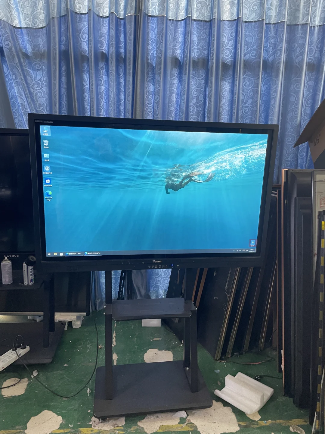 二手58寸触摸一体机安卓➕电脑双系统1900