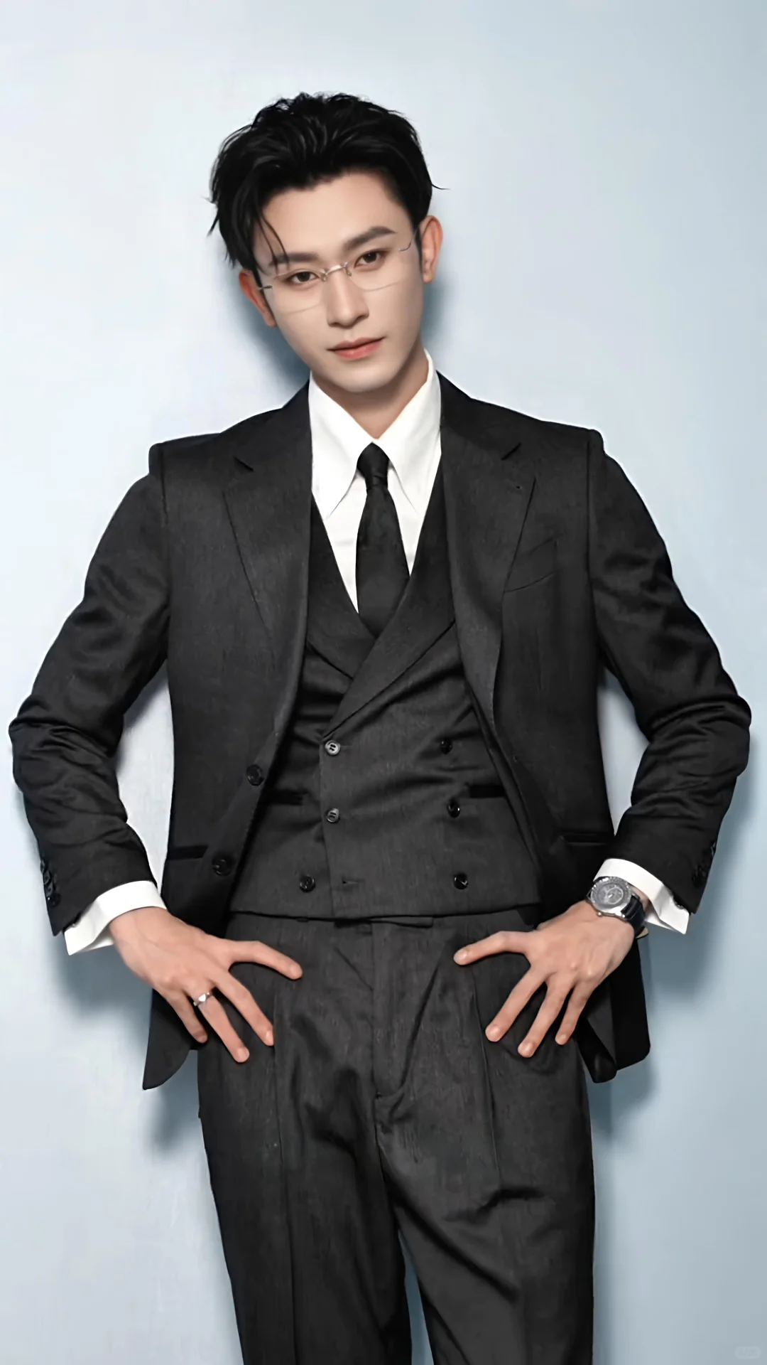 最帅的永远在下一套