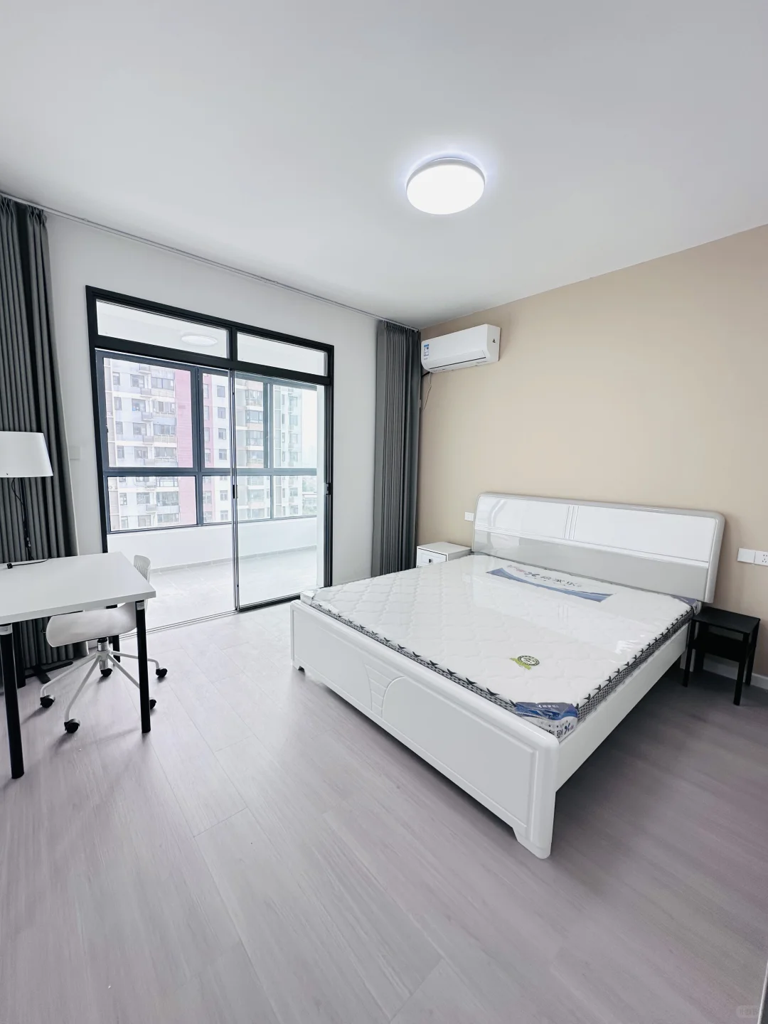 清江山水软件园 两室一厅2️⃣1️⃣0️⃣0️⃣