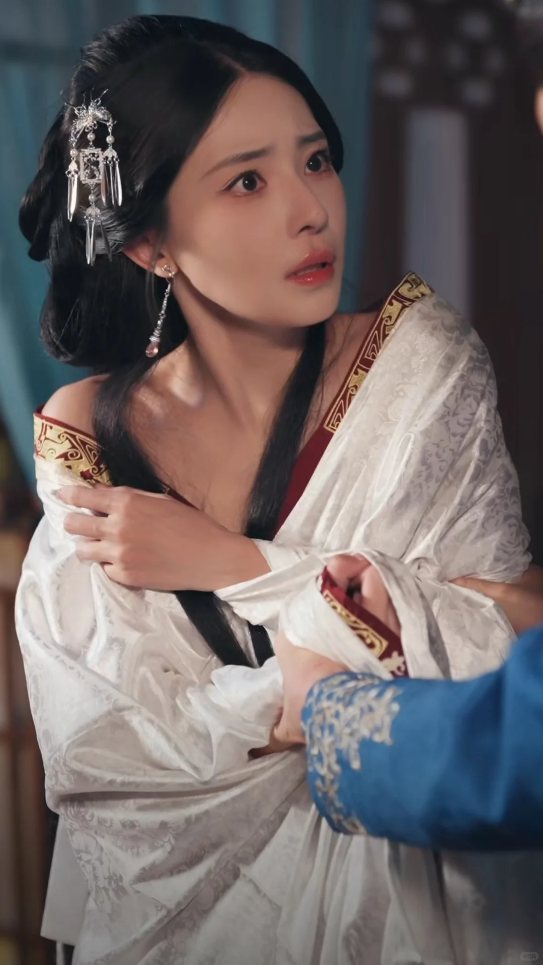 🍅🍆免费短剧 | 穿书，帝王拥有读心术