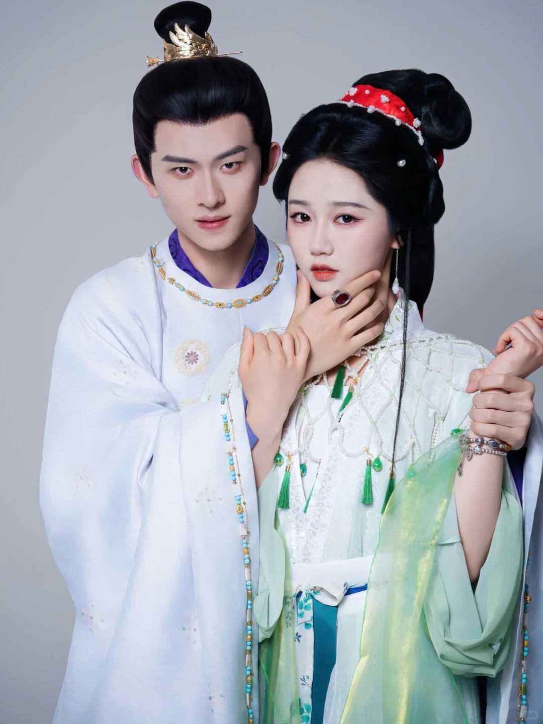 🆘这对CP把疯批白切黑和清冷小白花演活了