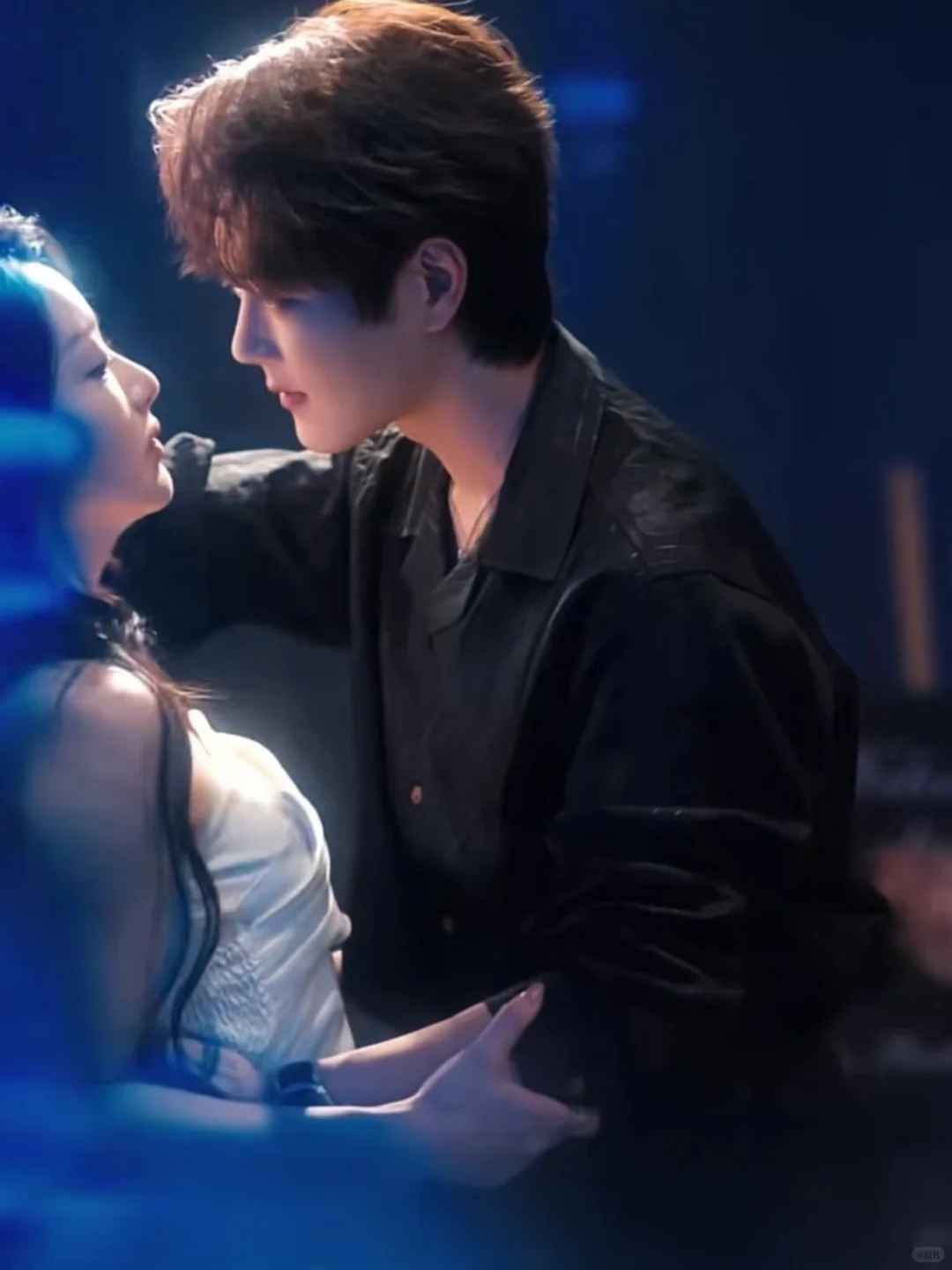 颜控党速入,高冷大佬的沉沦偏爱又欲又上头❗