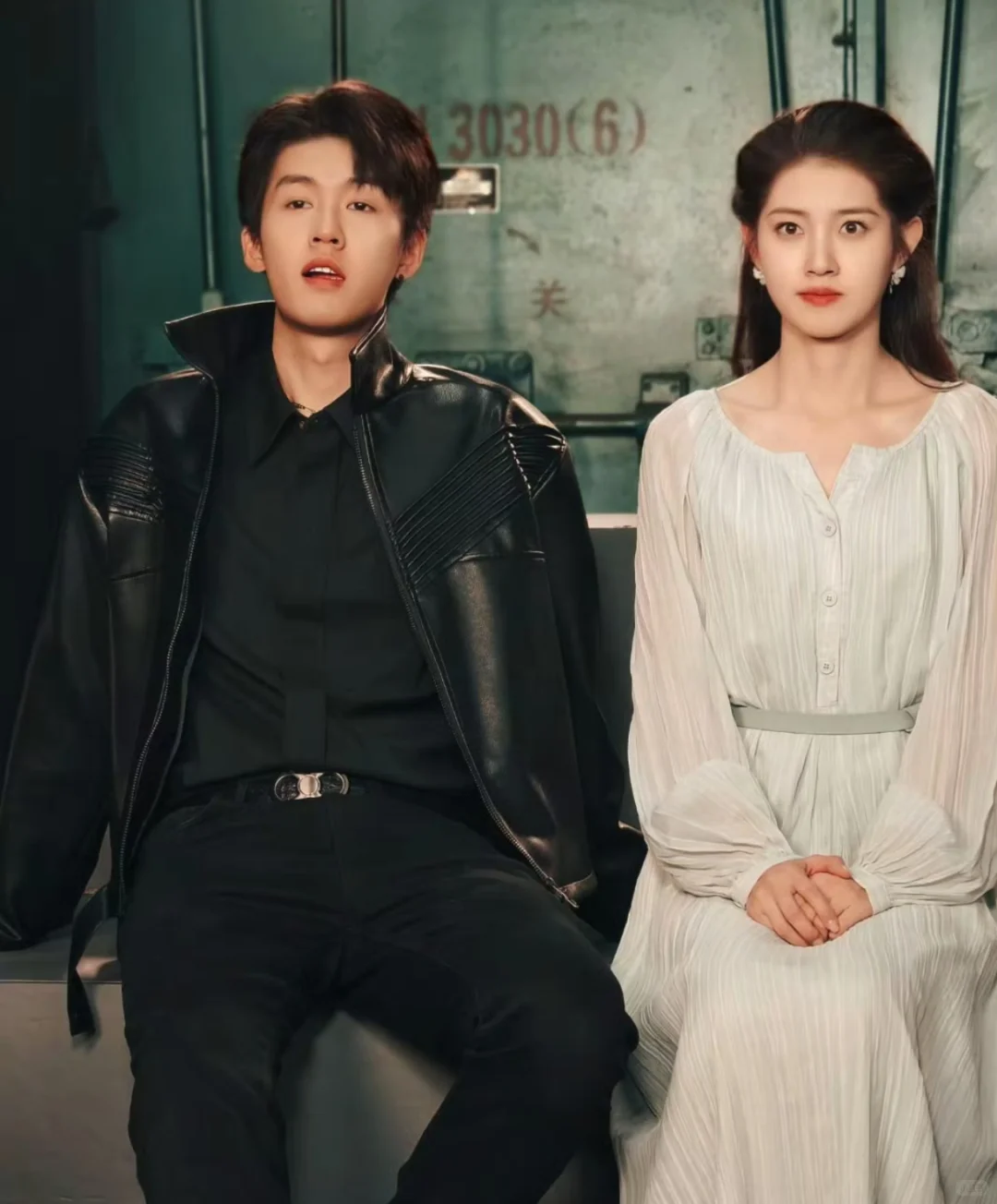 🆘红温cp‼️清冷穷困校花❌痞帅多金校霸