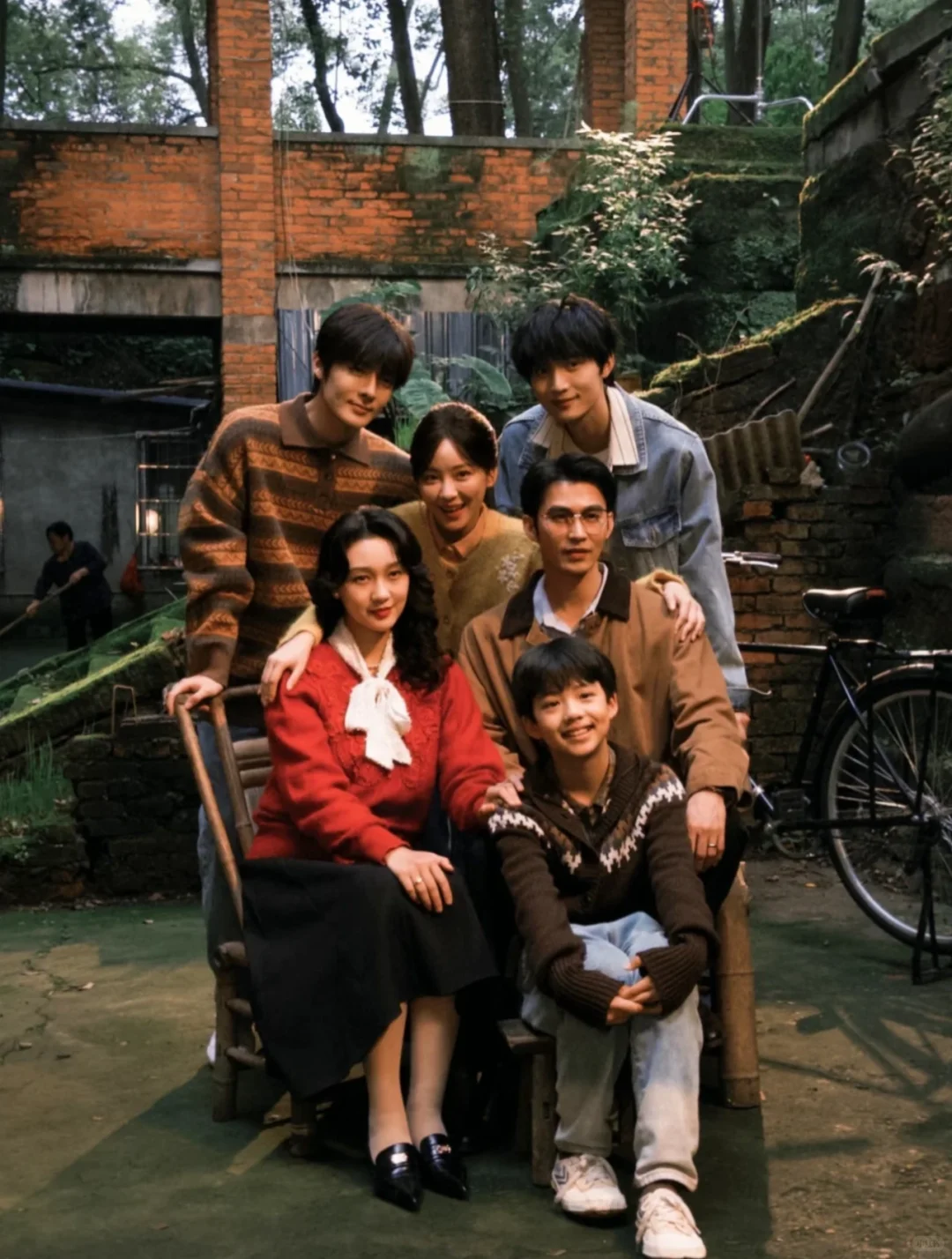 短剧推荐——《家里家外》1&2