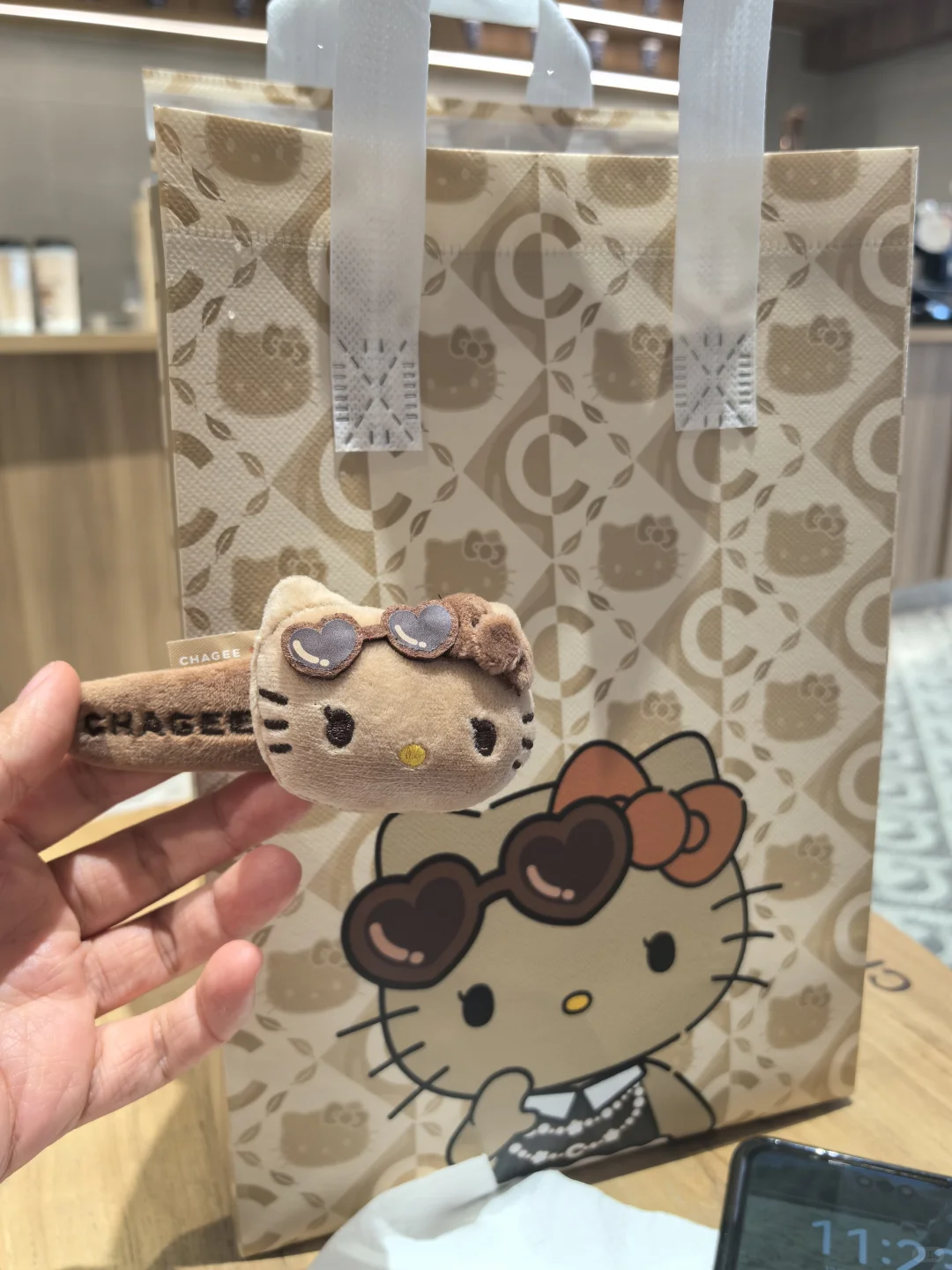 霸王茶姬HelloKitty联名