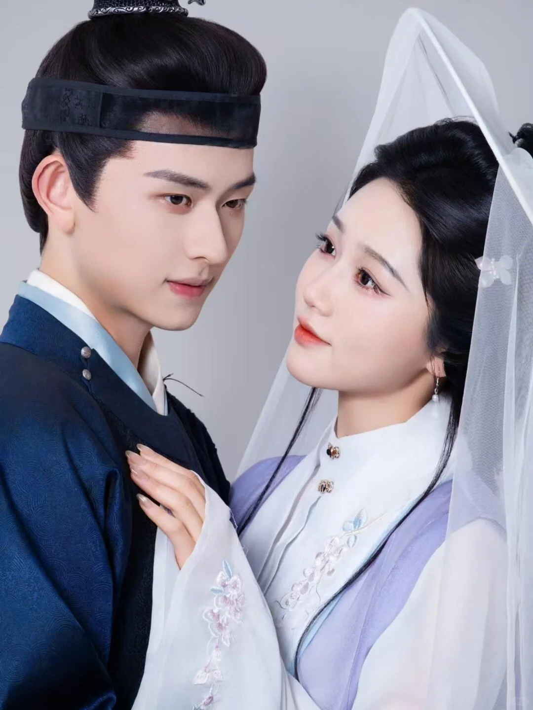 🆘这对CP把疯批白切黑和清冷小白花演活了