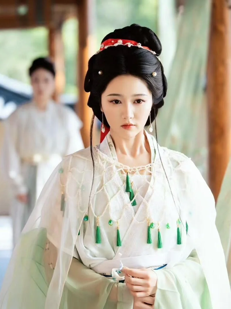 🆘这对CP把疯批白切黑和清冷小白花演活了