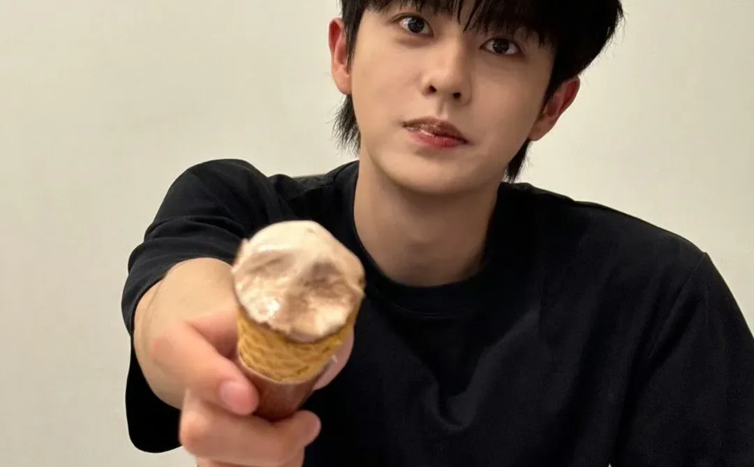 刘润铭古装真的有点像那谁，深夜看短剧中