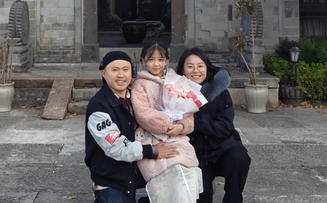 <天道1•阴阳相生>杀青大吉”></p>
<p style=