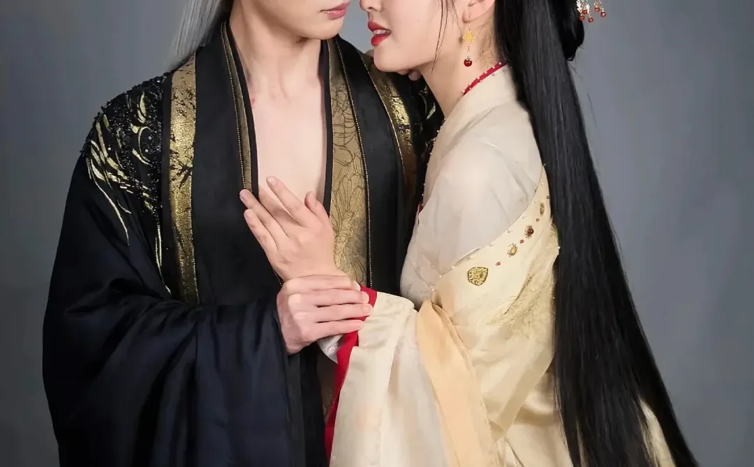 病娇公主强制爱vs美强惨仙尊国师