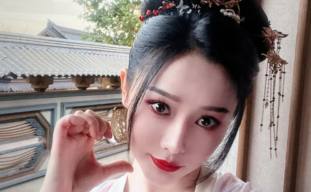 最喜欢看她演的剧 她是我最喜欢的女主