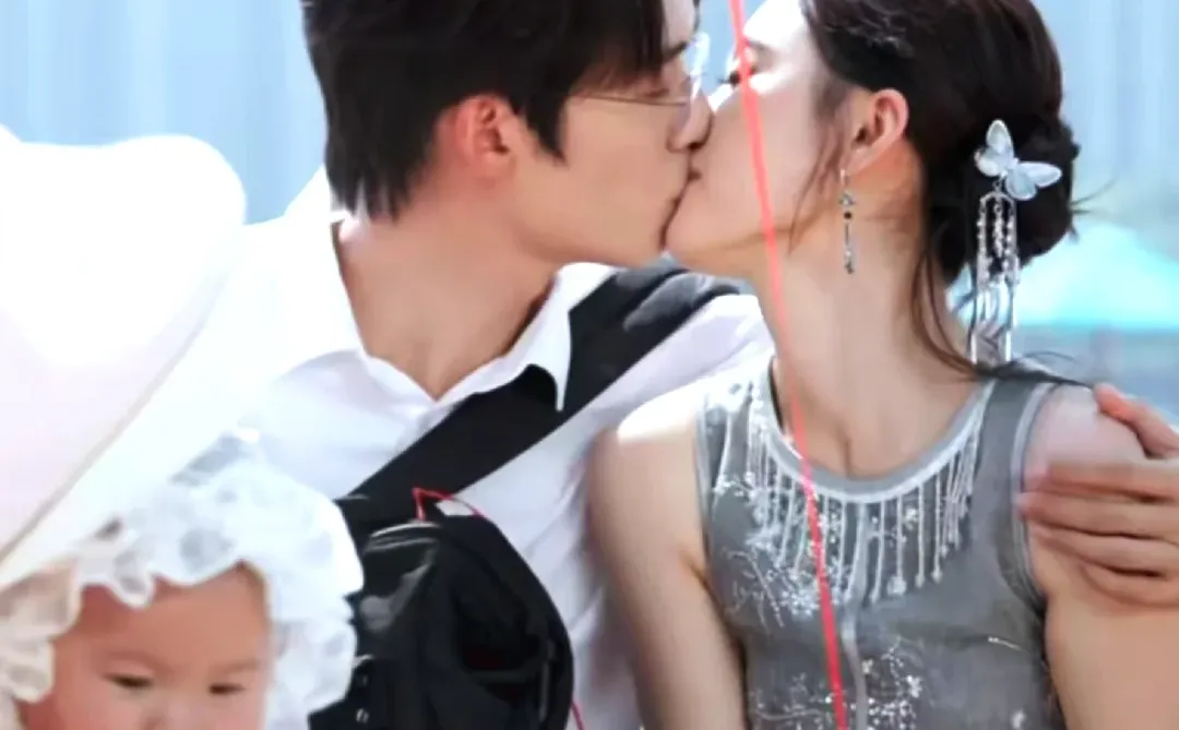 翟一莹&刘宇航激情演绎甜宠情爱剧!🔥