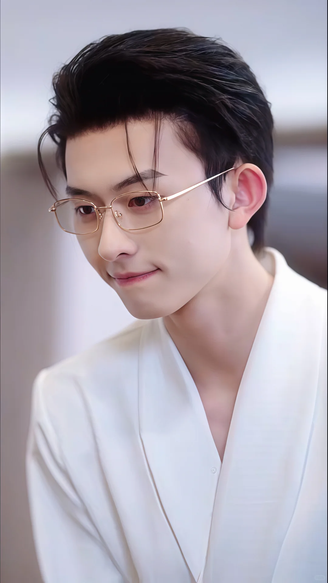 初见裴淮聿「澹滟血初炽，裴回魄未平」