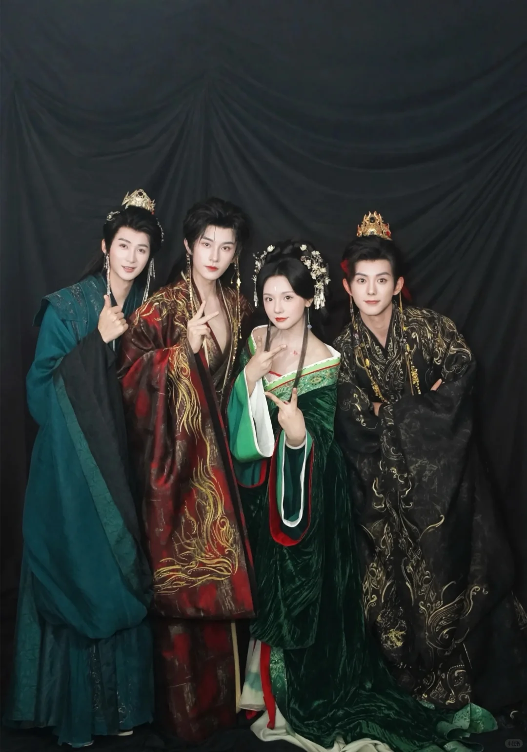 1女N男，这阵容无敌了🔥赶紧抬上来吧