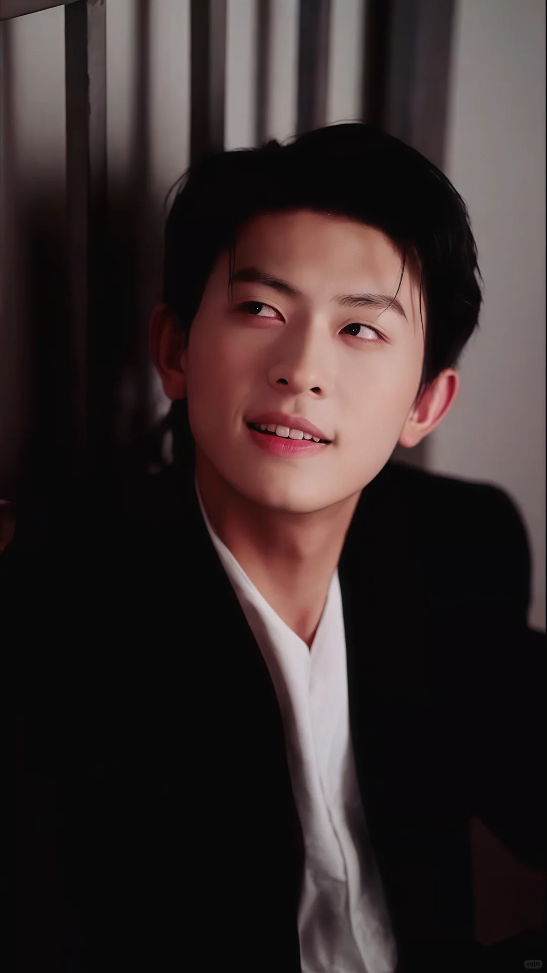 初见裴淮聿「澹滟血初炽，裴回魄未平」