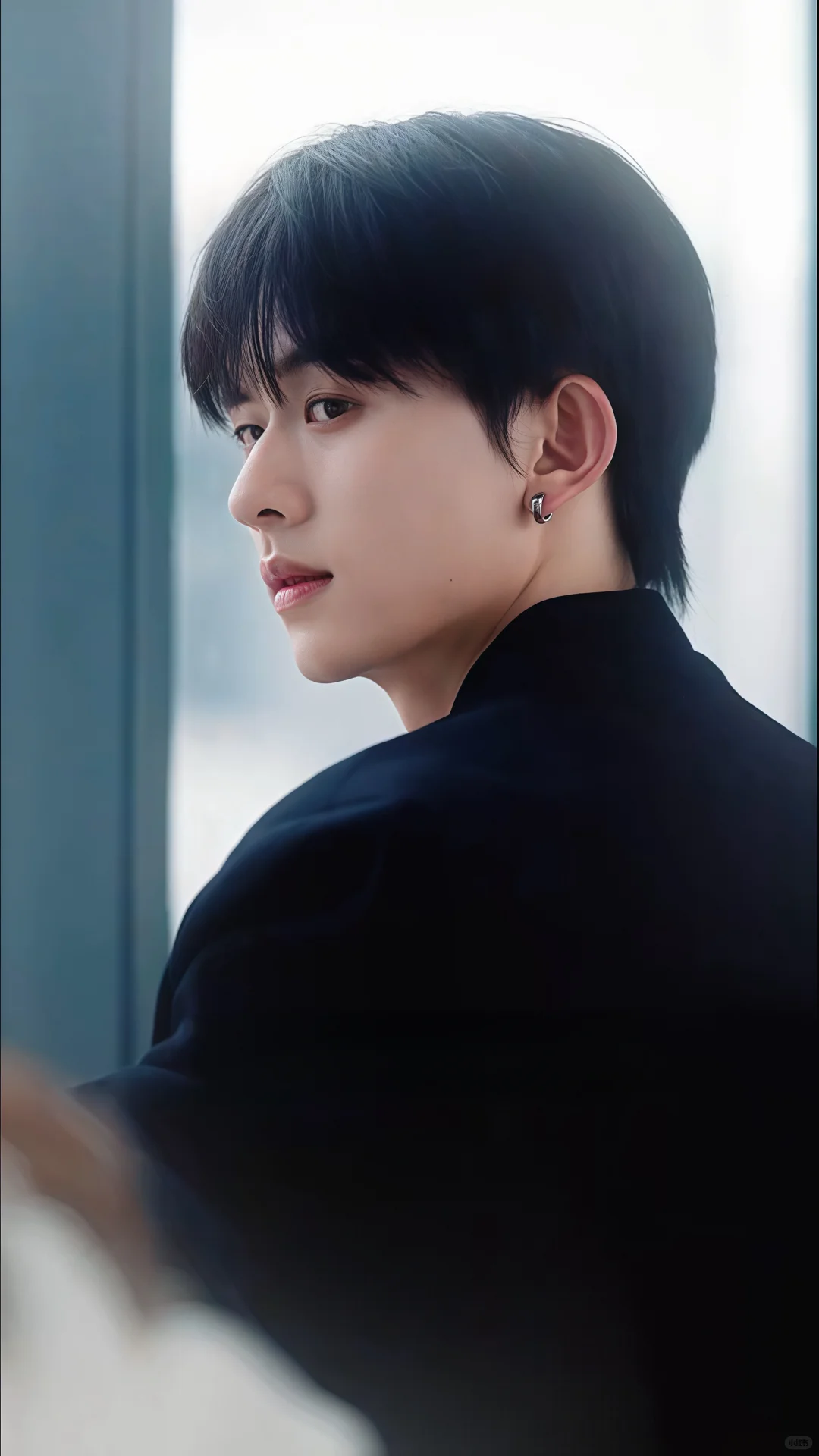 初见裴淮聿「澹滟血初炽，裴回魄未平」