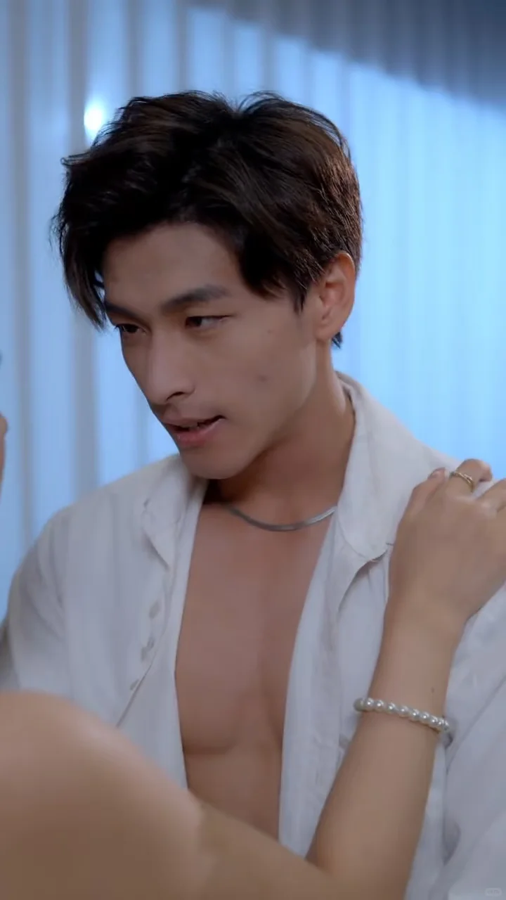 国产短剧《夜色藏娇》