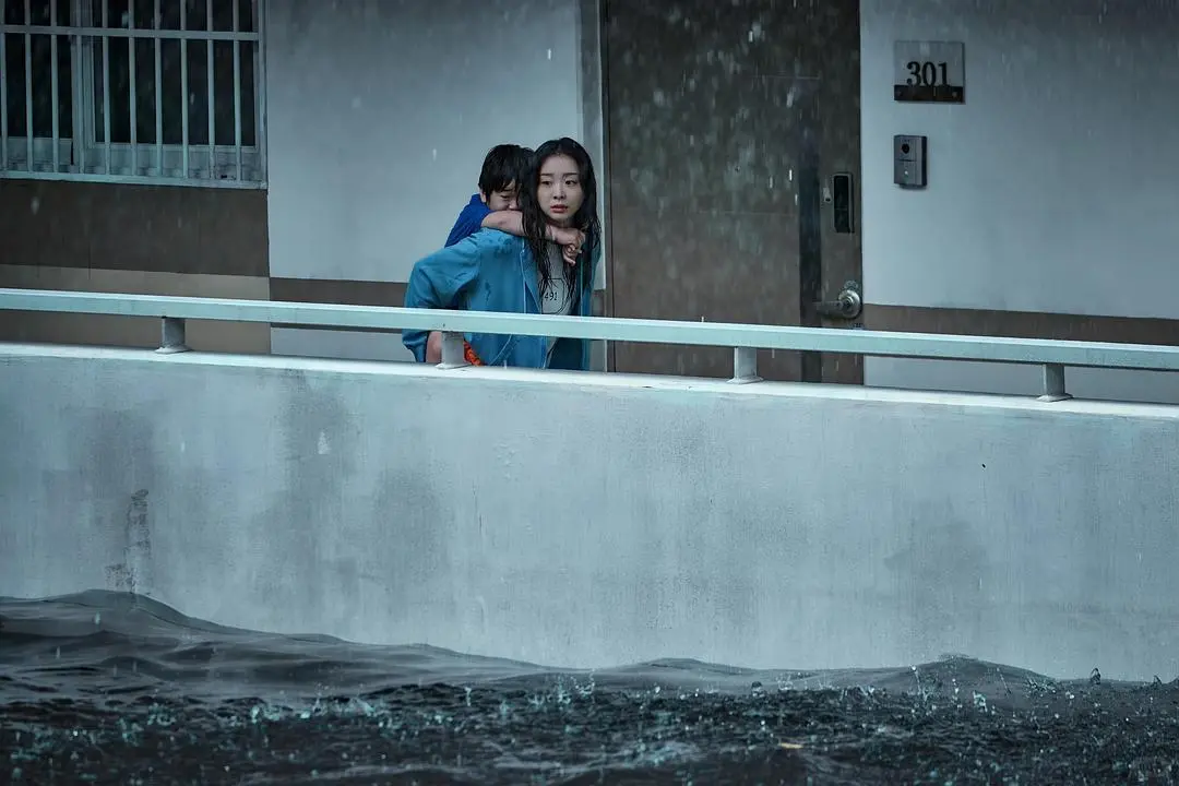 末日灾难片《巨洪》震撼刺激|艺术海报