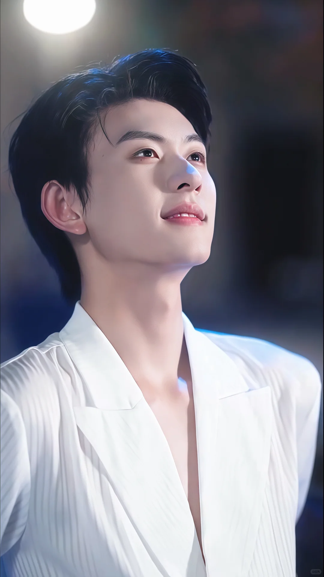 初见裴淮聿「澹滟血初炽，裴回魄未平」