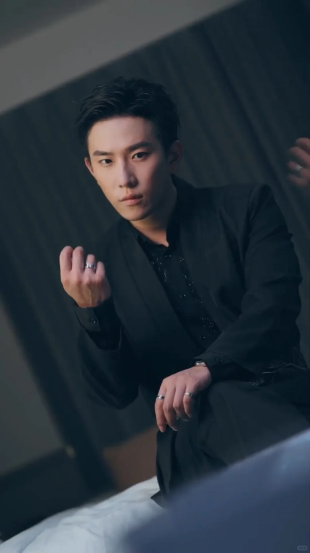 此男的每一滴血和泪都让我觉得无比肮脏恶心