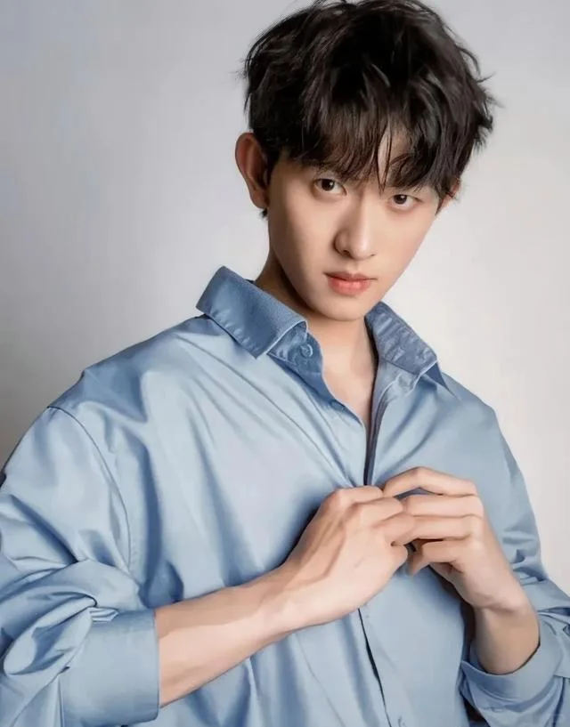 一期一个短剧男演员:陈添祥