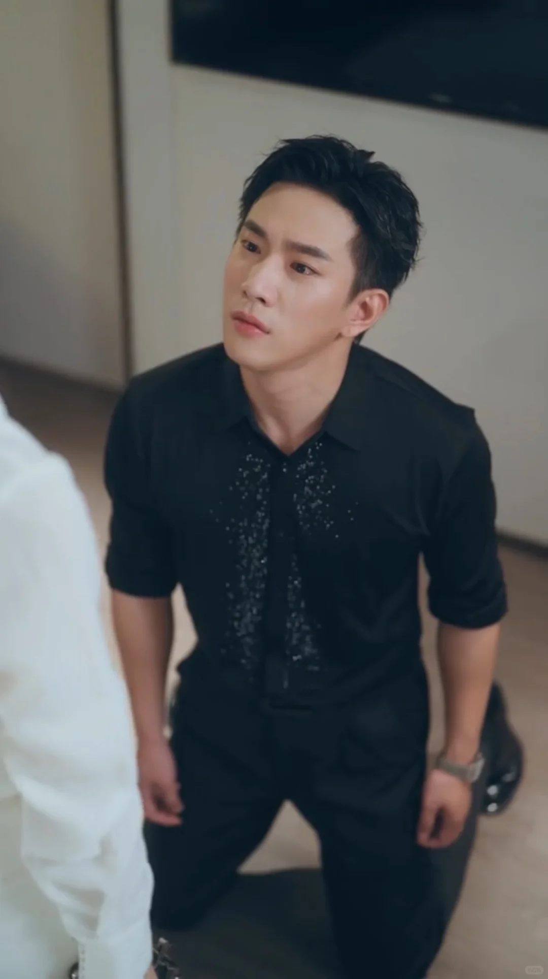 此男的每一滴血和泪都让我觉得无比肮脏恶心