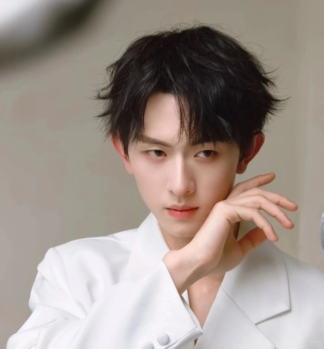 一期一个短剧男演员:陈添祥