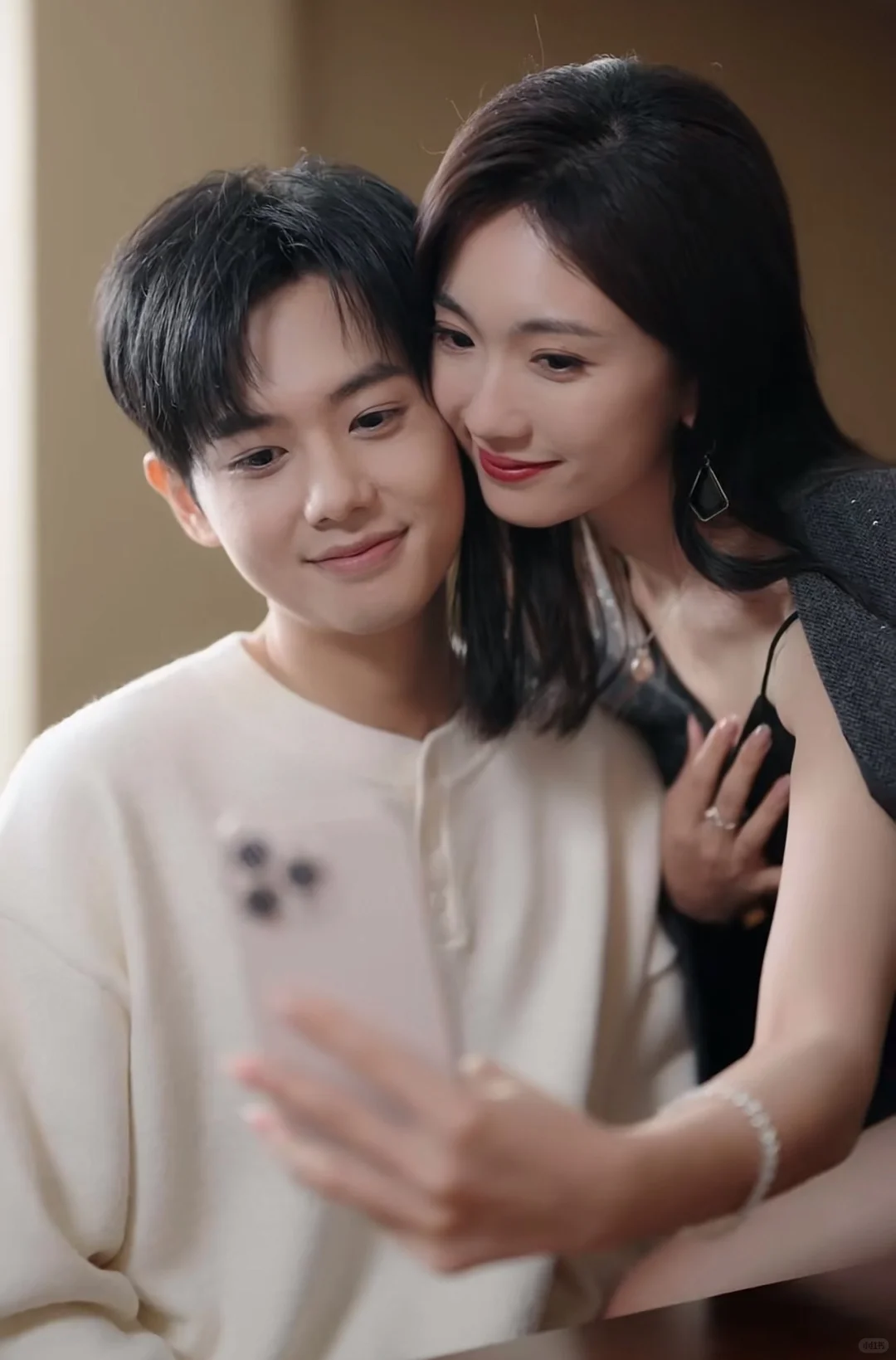 强烈推荐：《弟弟太会撩》超甜超好看